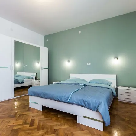 Zdt Apartment *